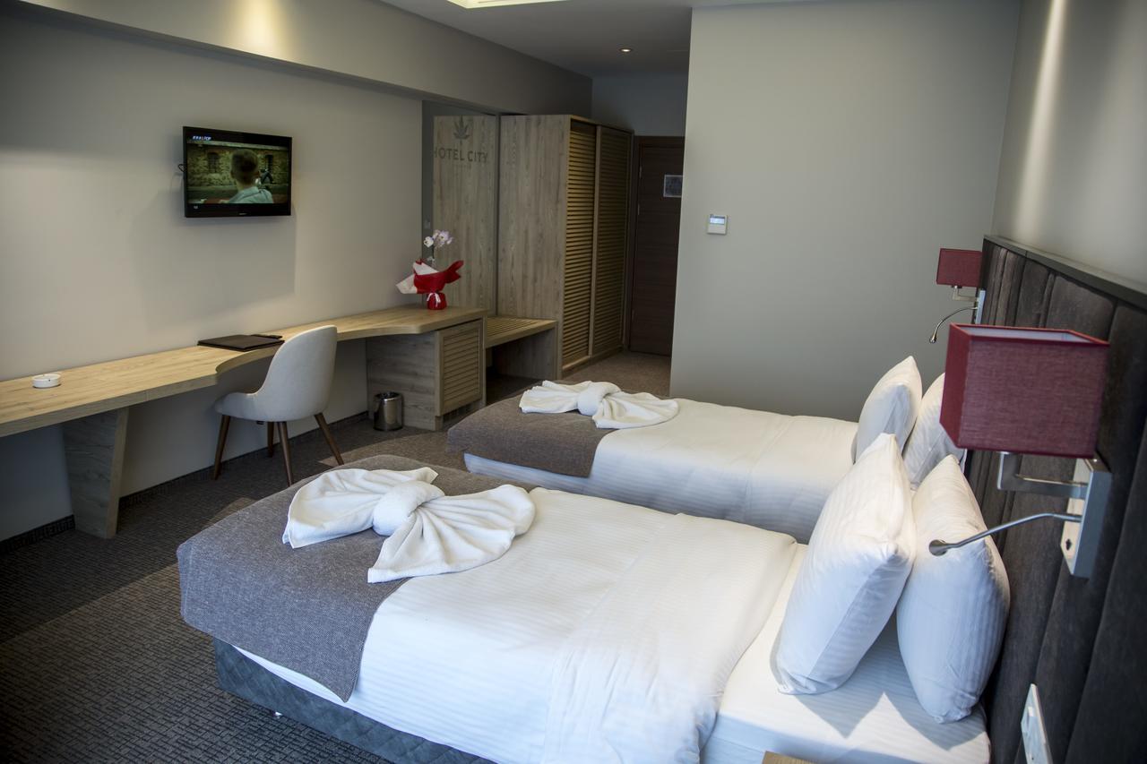 Hotel City Inegoel 外观 照片